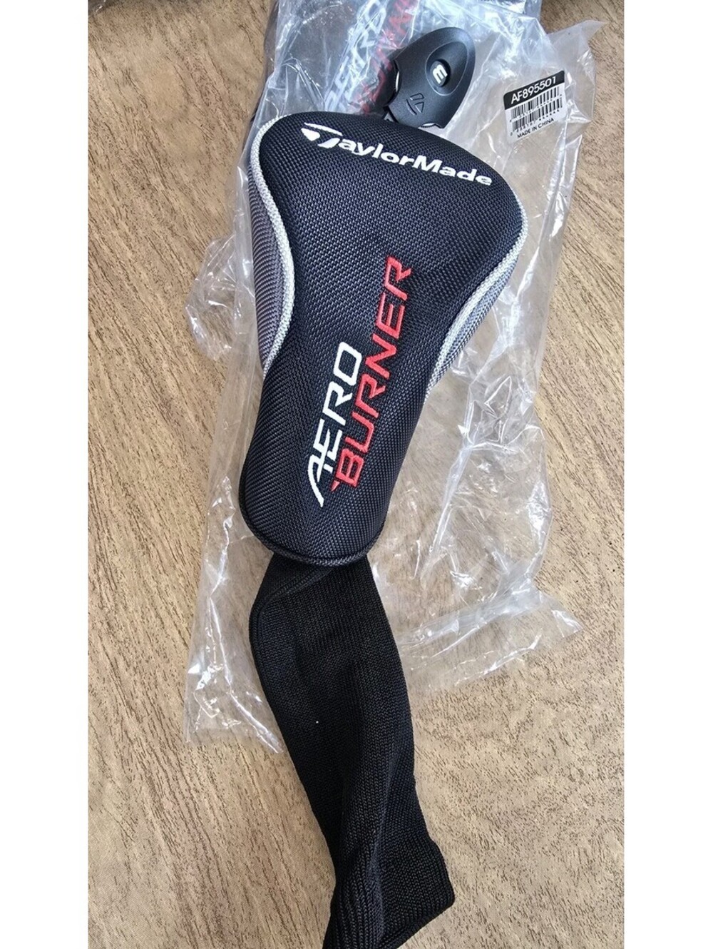 TaylorMade Aero Burner #3 Wood Headcover Black/White/Red Easy ID New